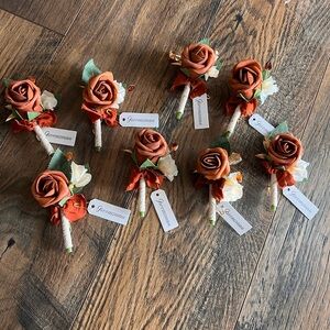 Ling’s Moment Amber terracotta Boutonnieres